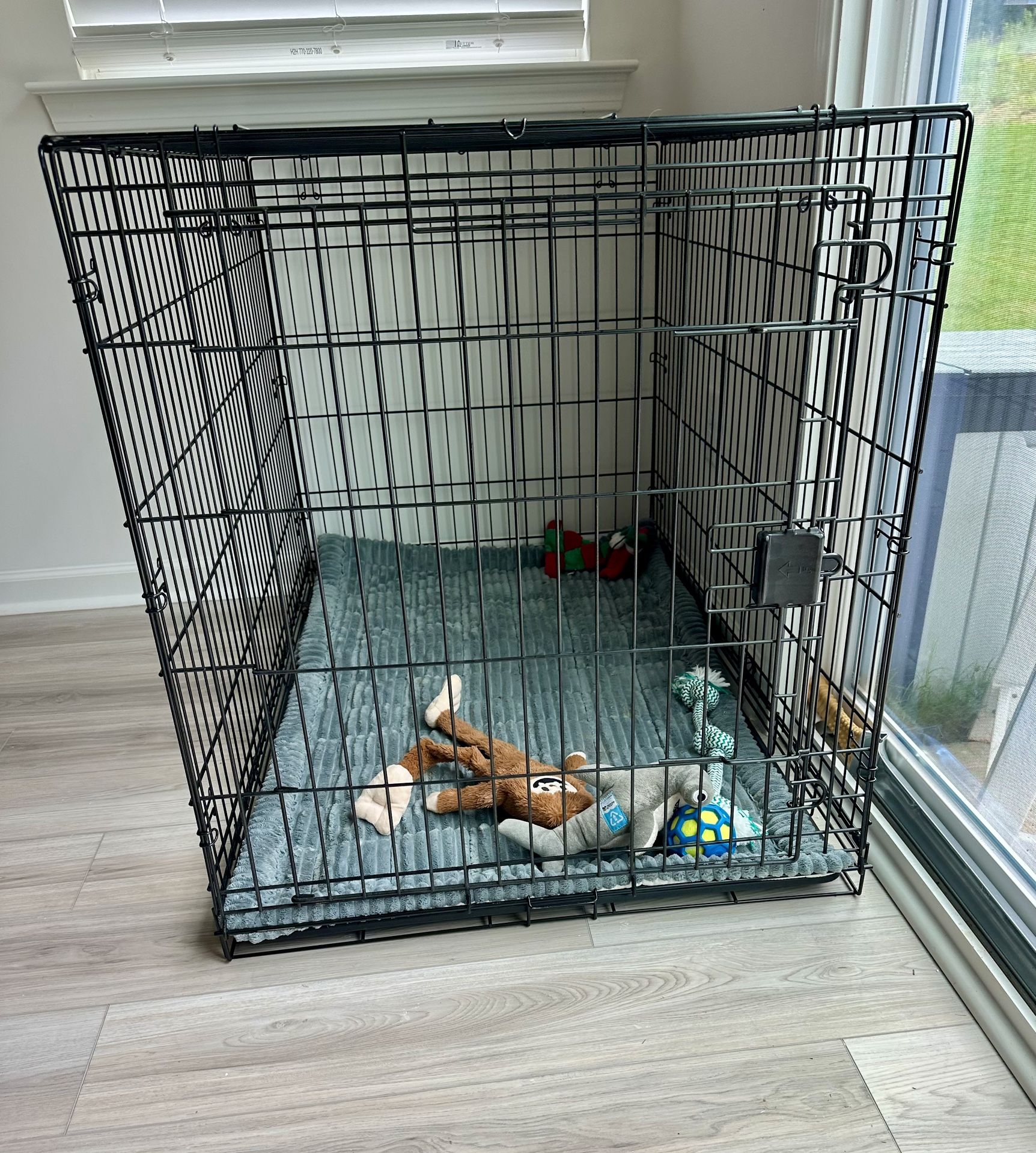 XL Metal Foldable Dog Crate