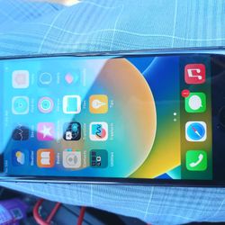 iPhone 8 (64GB) UNLOCKED