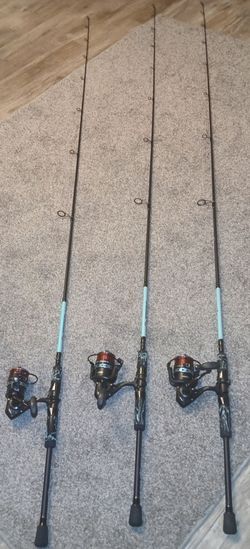3 NEW PennPursuit lV 2500LE matching combo 7'0 rods