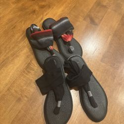 Woman’s Sanuk Sandal Bundle Shipping Avail 