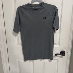 Mens Underarmour Shirt Size S