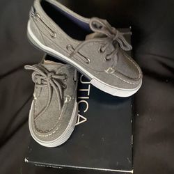 NÁUTICA SPINNAKER SHOES Size 9