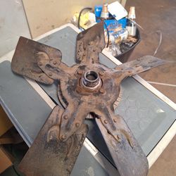 Fan With Good Clutch  Off 1985 Ford Pickup  300 Straight  Six