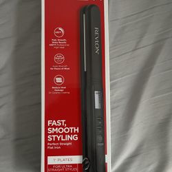 Revlon Straightner