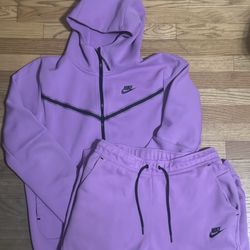 NIKE TECH SET 