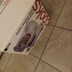 Meat slicer