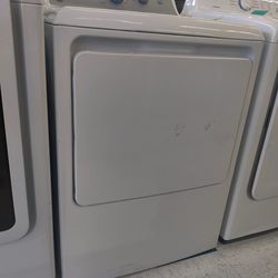 New GE
7.2 cu. ft. vented Gas Dryer in White with Auto Dry and 120ft Venting