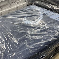 Beauteyrest Black Mattress Close Out Mattress $499