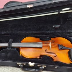 Full Size Violin With Case