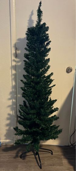 6' pencil christmas tree