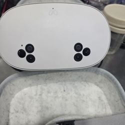 Meta Quest 2 Vr Headset. 