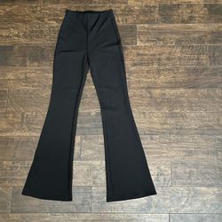 Women’s H&M Flared Pants (black) 