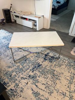 coffee / living room table