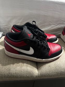 Jordan 1 Low Bred Toe in excellent condition!