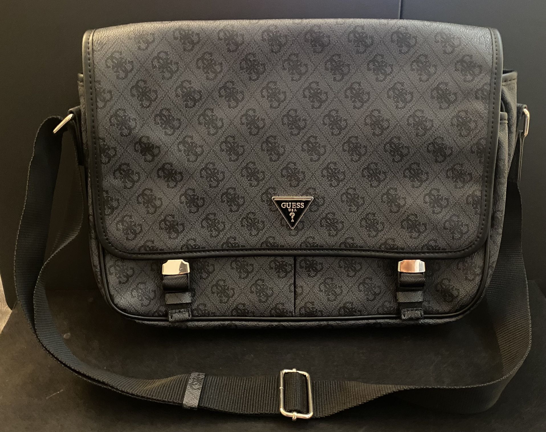 GUESS Office/Travel Bag