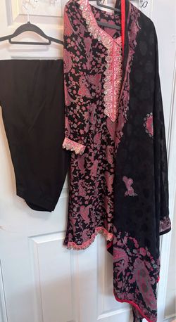 Shalwar Kameez medium bust 40