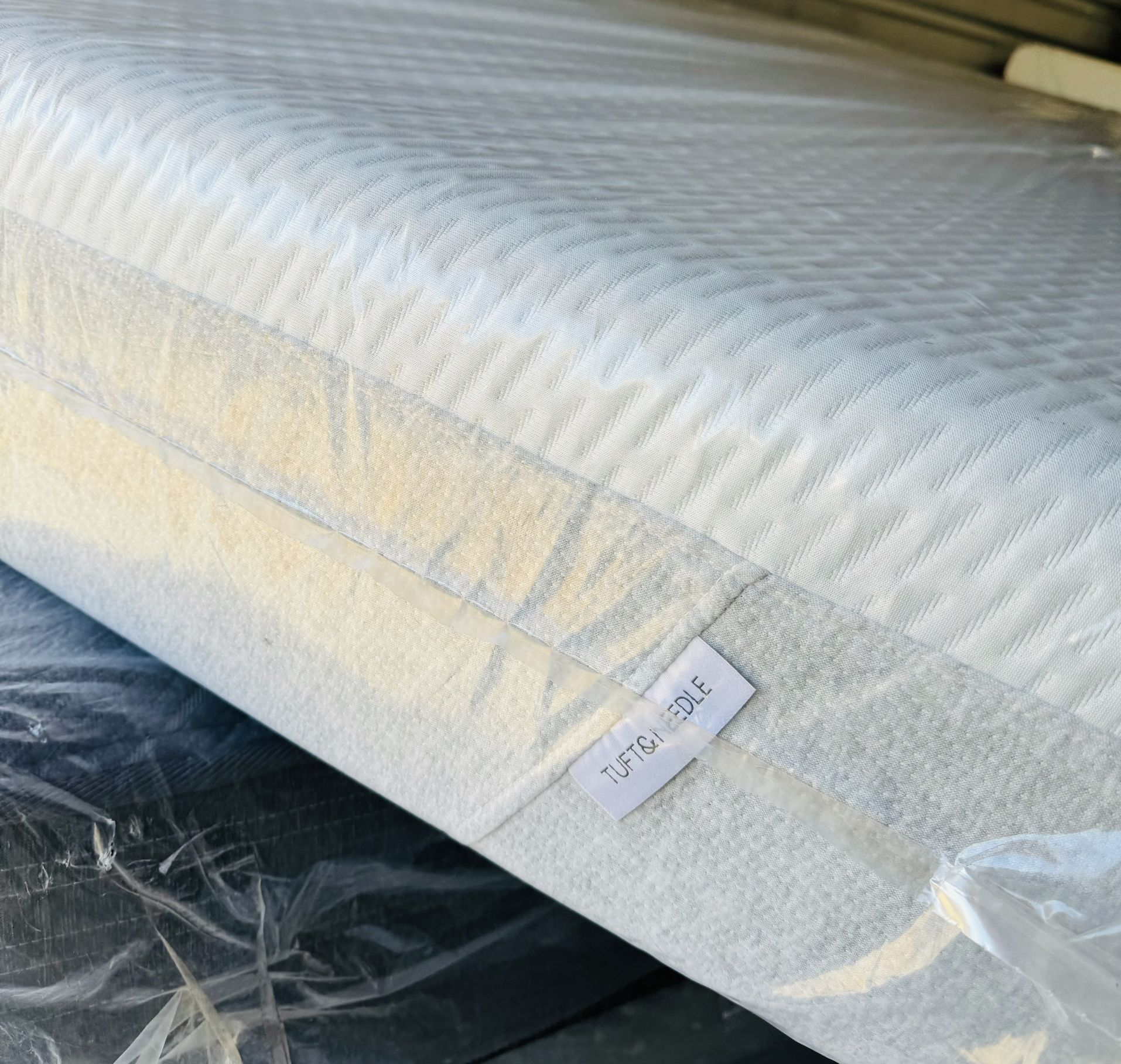 Tuft & Needle Queen Mattress