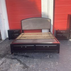 KING BEDROOM SET WITH MATTRESS 