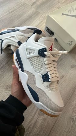 JORDAN 4 RETRO SB NAVY SIZE 8