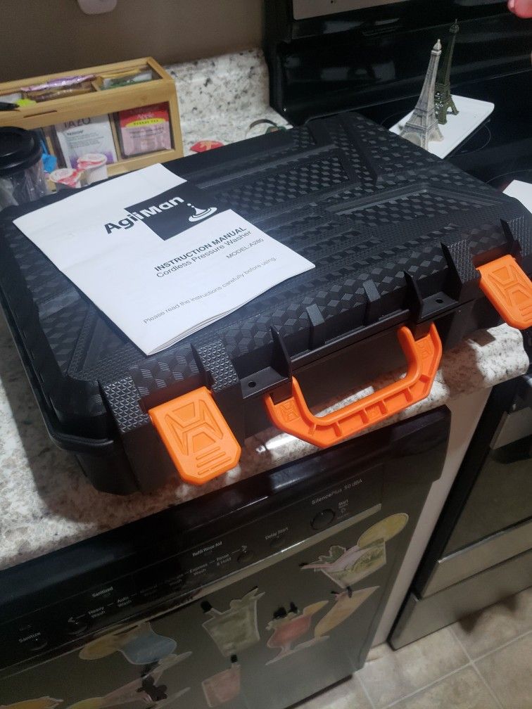Cordless Pressure Washer
