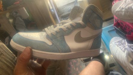 NIKE AIR JORDAN