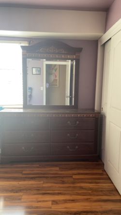 Dresser Mirror combo Used like new