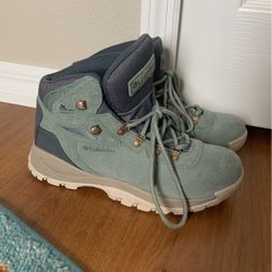 Columbia Hiking Boots Women Size 10