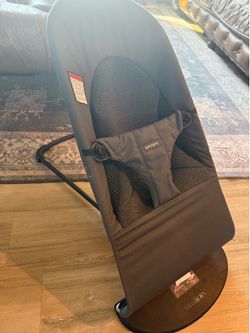 Baby bjorn bouncer