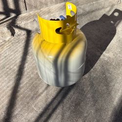 Recovery Tank 3/4 Full With R22 