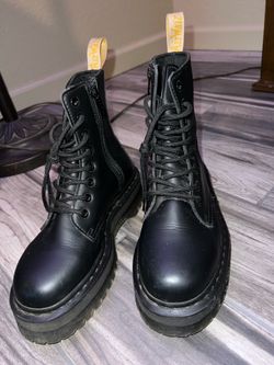 DR MARTENS
