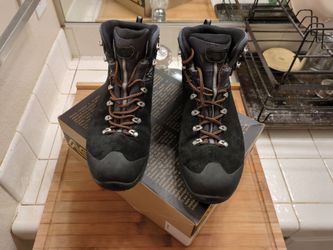Asolo mens 10 hiking boots