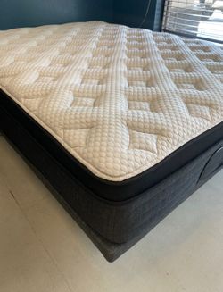 Brand New Queen Mattress Floor Models- Only 20 needed up front!