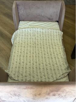 Toddler bed