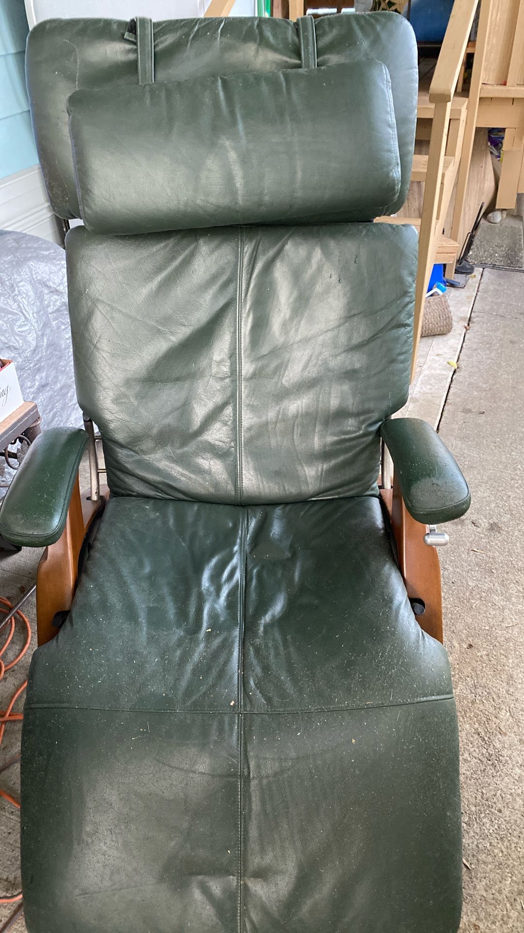 Free Recliner