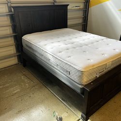 Bedroom set: bed (double size), mattress, dresser, night stand