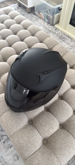 Brand New Motorcycle Helmet – Never Worn – Great Deal