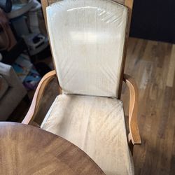 Extendable Dining Room Table With 2 - Dining Chairs 