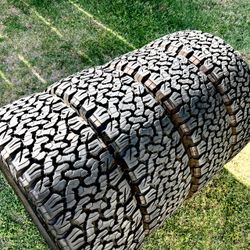285/55R20 (32.5x11.0r20) BF Goodrich KO2 Load D 90% Tread