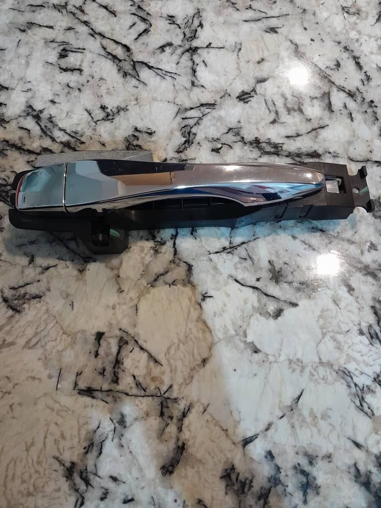 Nissan Pathfinder Door Handle 