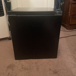 Hisense Mini Fridge
