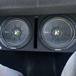 Kicker Comp C 12s In Ported Soundbox Enclosure 