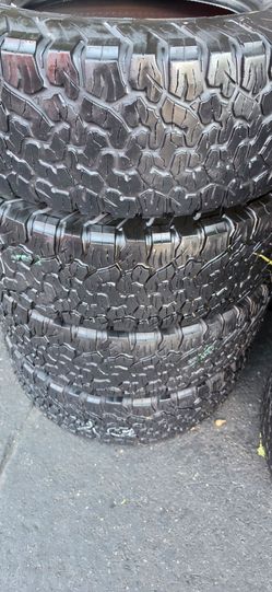 4 tires LT285/70r17 bfgoodrich all terrain ko2