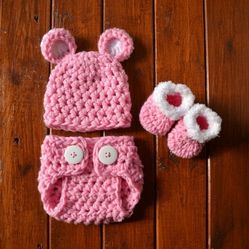 Crochet newborn outfit
