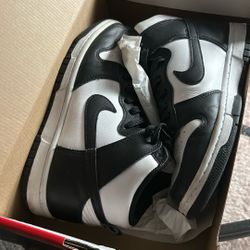 NIKE DUNKS HIGH 