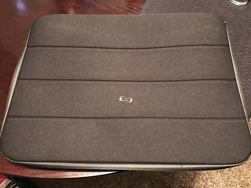 Solo 17.3” Laptop Case