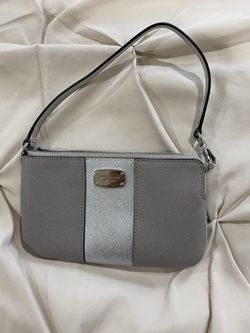 NEW Michael Kors Wristlet 