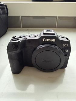 Canon R8 Body Only