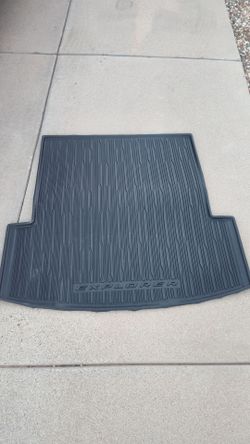 Like New Ford Explorer Cargo Area Mat