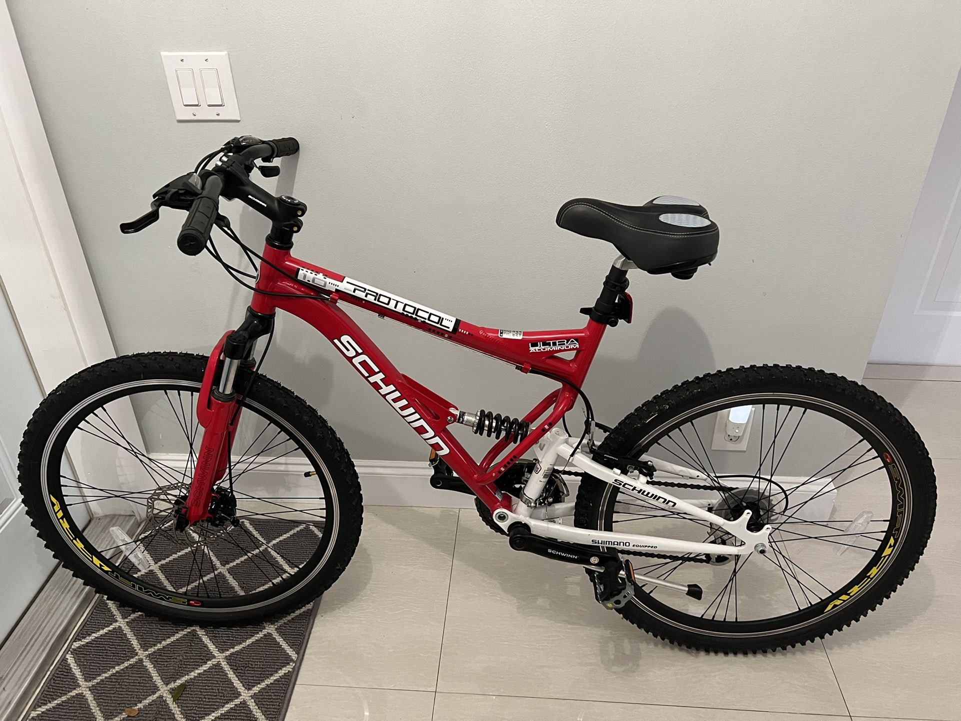 Schwinn Protocol 1.0 Men's Mountain Bike, 26" Wheels