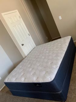 QUEEN SERTA MATTRESS AND FREE BOX SPRING